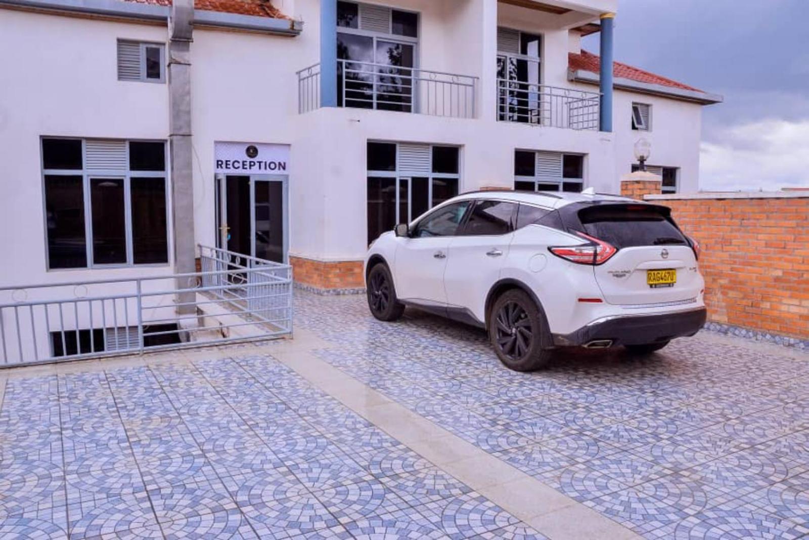 The Keza Hotel And Apartments Kigali Bagian luar foto